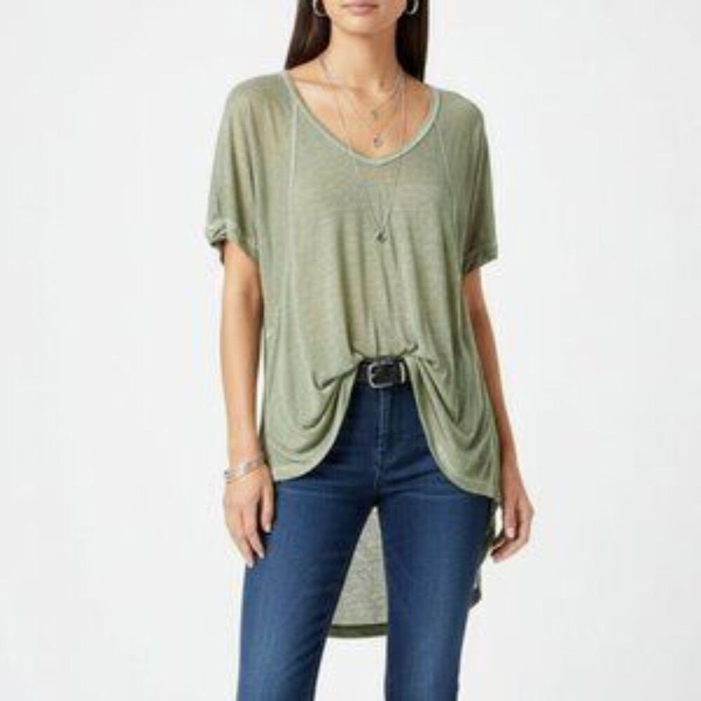 We The Free People Army Green Light Weight Tee Shirt‎ XS
